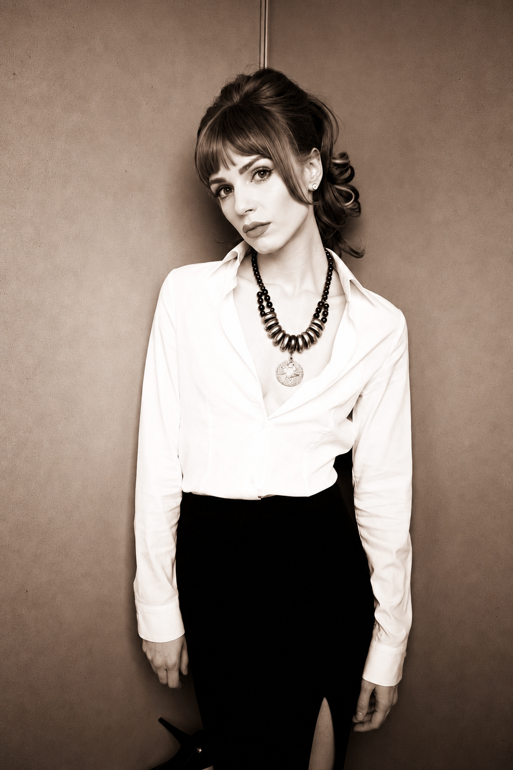 Portrait representing consultant Elena Ruiz